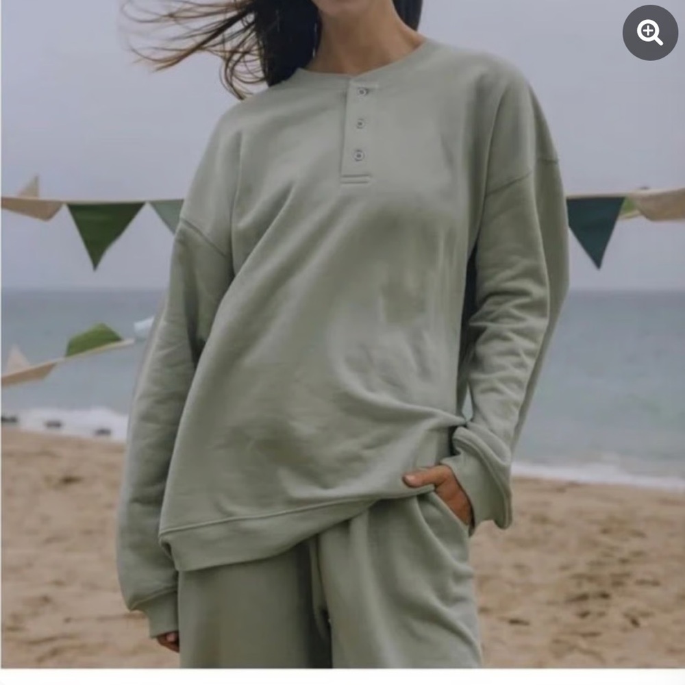 Daily Drills Set Oversized Fleece Henley in Harbor